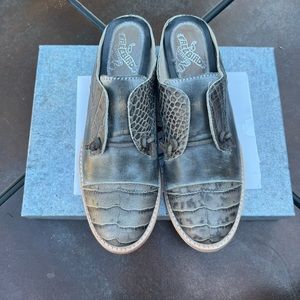 Freebird by Steven Malena Size 8 NWT